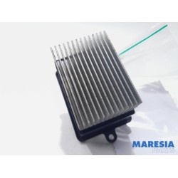 Renault - Clio - Heater resistor