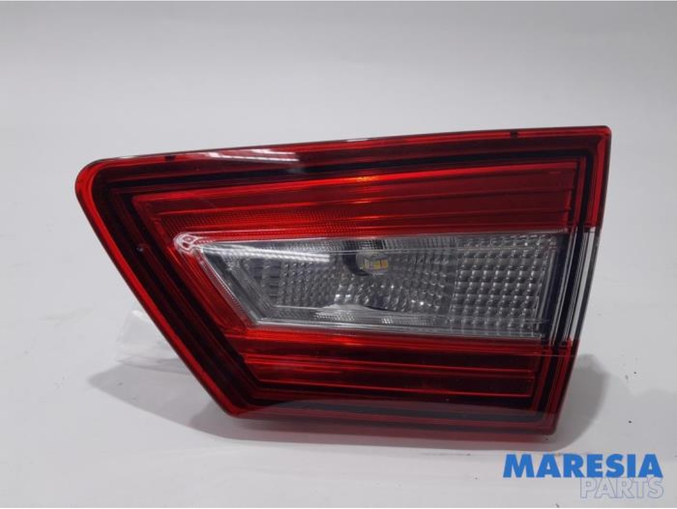 Renault - Clio - Taillight, right