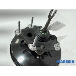Renault - Captur - Brake servo