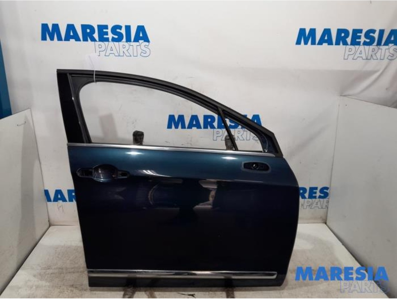 Citroen - C5 - Front door 4-door, right