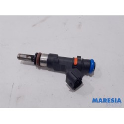 Renault - Clio - Injector (petrol injection)
