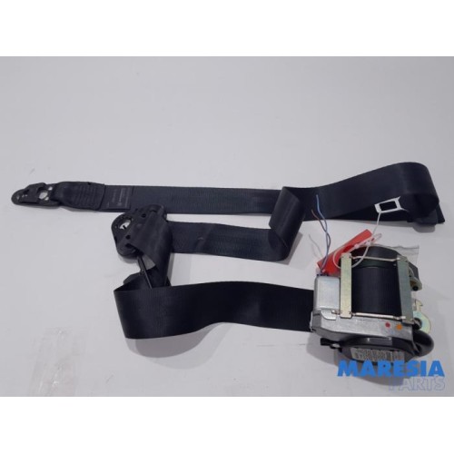 Renault - Clio - Front seatbelt, right (exchange)
