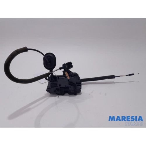Renault - Clio - Rear door mechanism 4-door, right