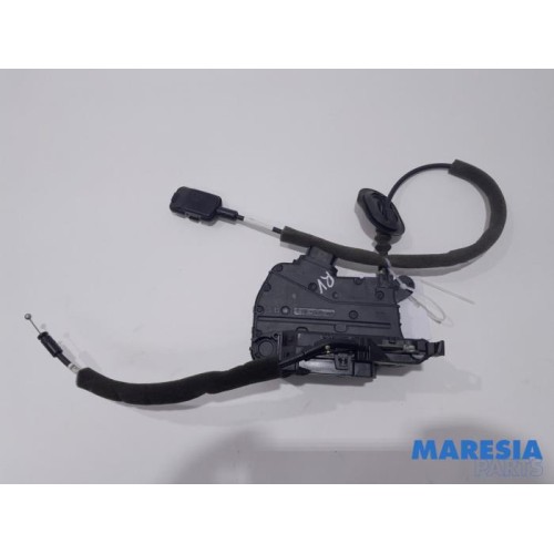 Renault - Clio - Front door lock mechanism 4-door, right