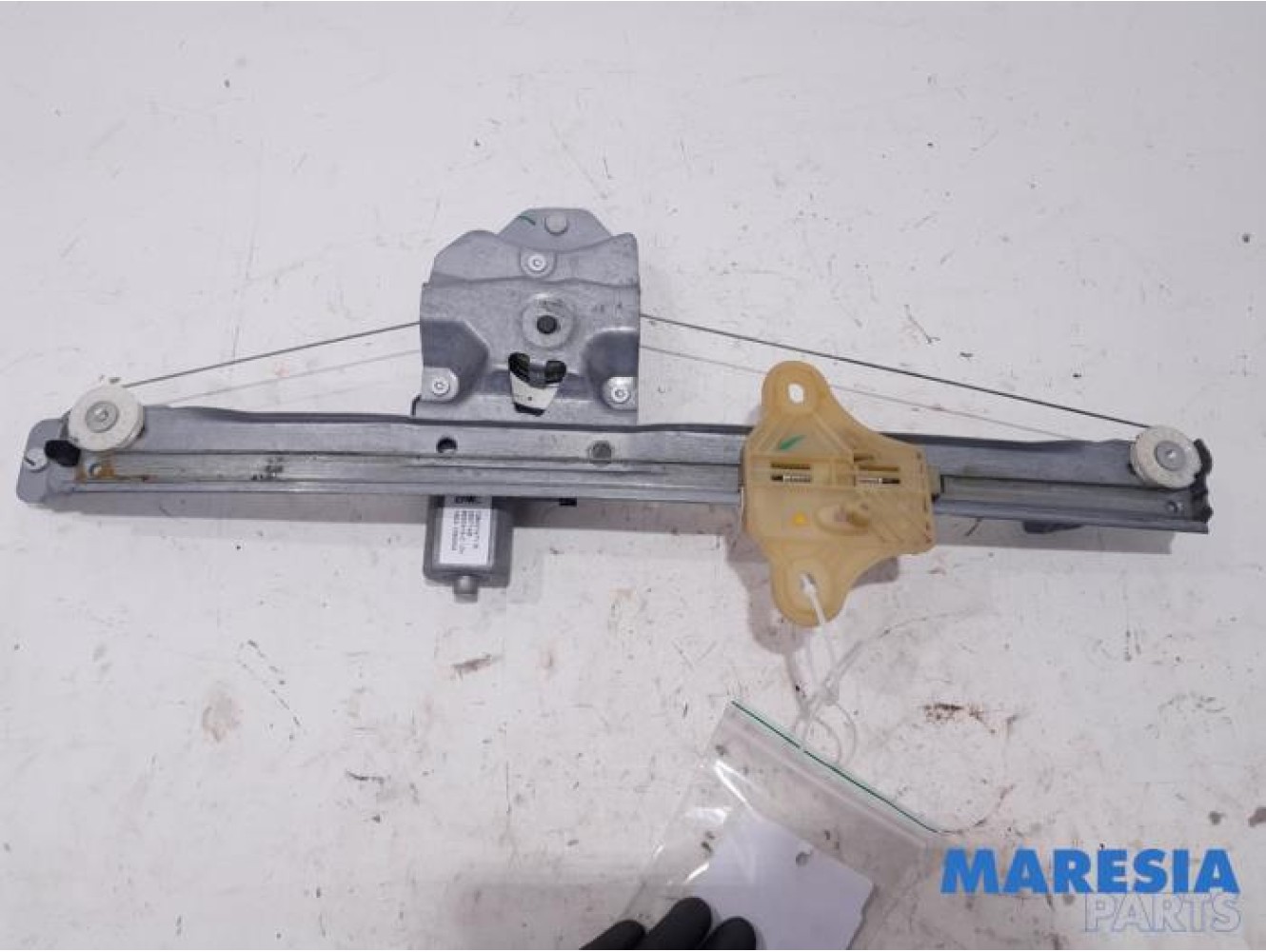 Renault - Clio - Window mechanism 4-door, front right