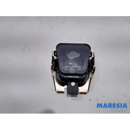 Peugeot - 208 - Rain sensor