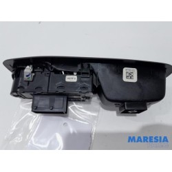Peugeot - 208 - Multi-functional window switch