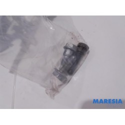 Peugeot - 208 - Sicherheitsgurt rechts hinten