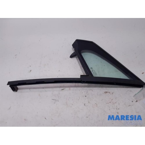 Peugeot - 208 - Dreieckfenster links vorne