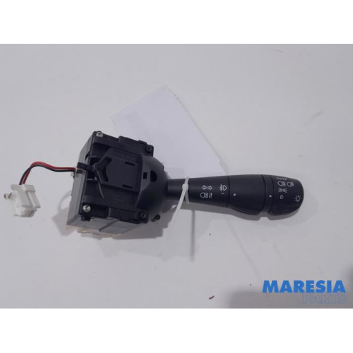 Renault - Clio - Indicator switch