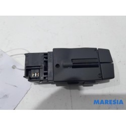 Renault - Clio - Commande radio volant