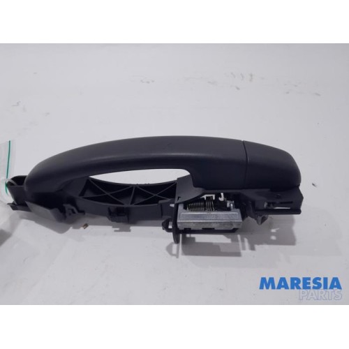 Renault - Trafic - Minibus/van rear door handle