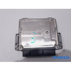 Renault - Trafic - Engine management computer