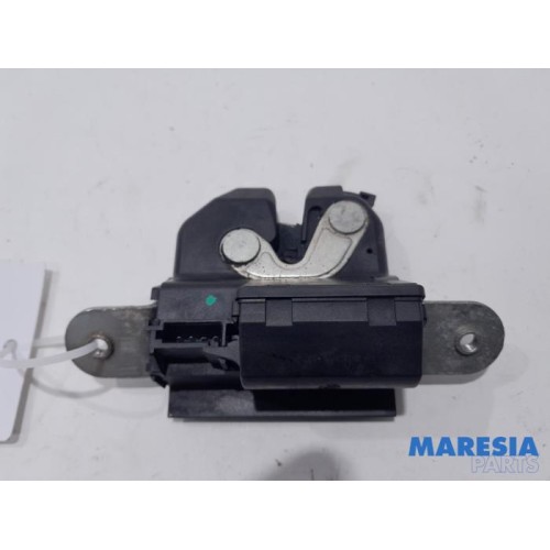 Fiat - Punto - Tailgate lock mechanism
