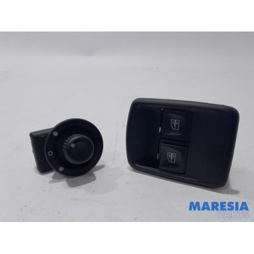 Renault - Trafic - Commutateur combi vitres