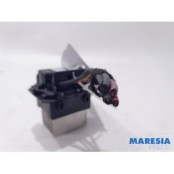Renault - Trafic - Heater resistor