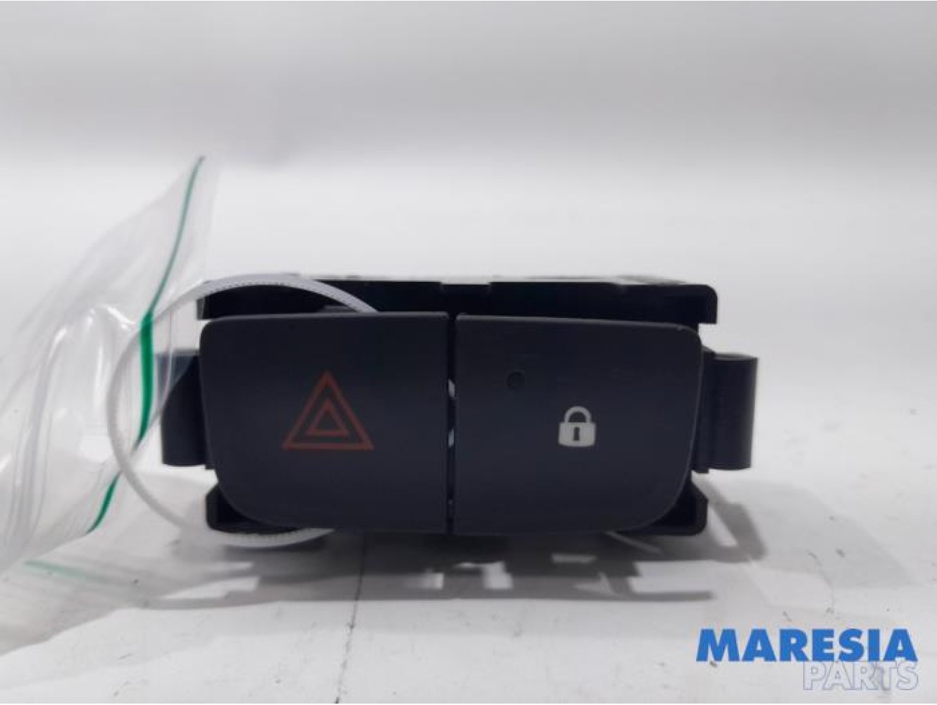 Renault - Trafic - Commutateur éclairage d'urgence