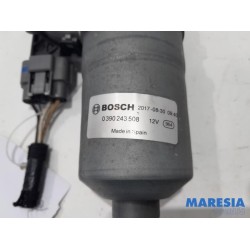 Renault - Trafic - Front wiper motor