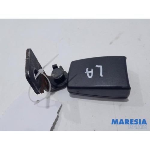 Fiat - Punto - Rear seatbelt buckle, left