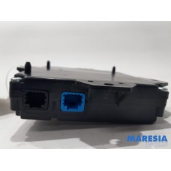 Renault - Trafic - Central door locking module