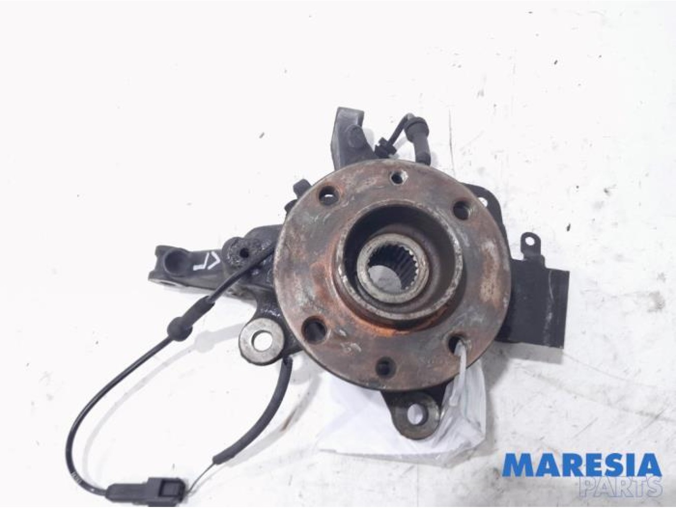 Renault - Captur - Knuckle, front left