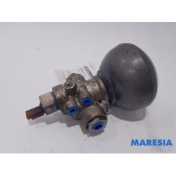 Citroen - C5 - Régulateur haute pression (suspension)