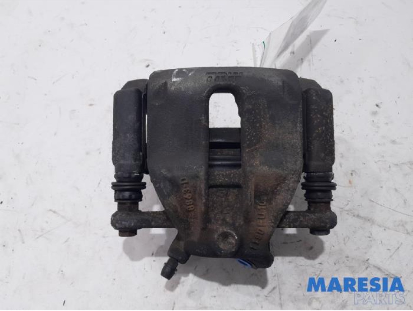 Renault - Captur - Front brake calliper, left