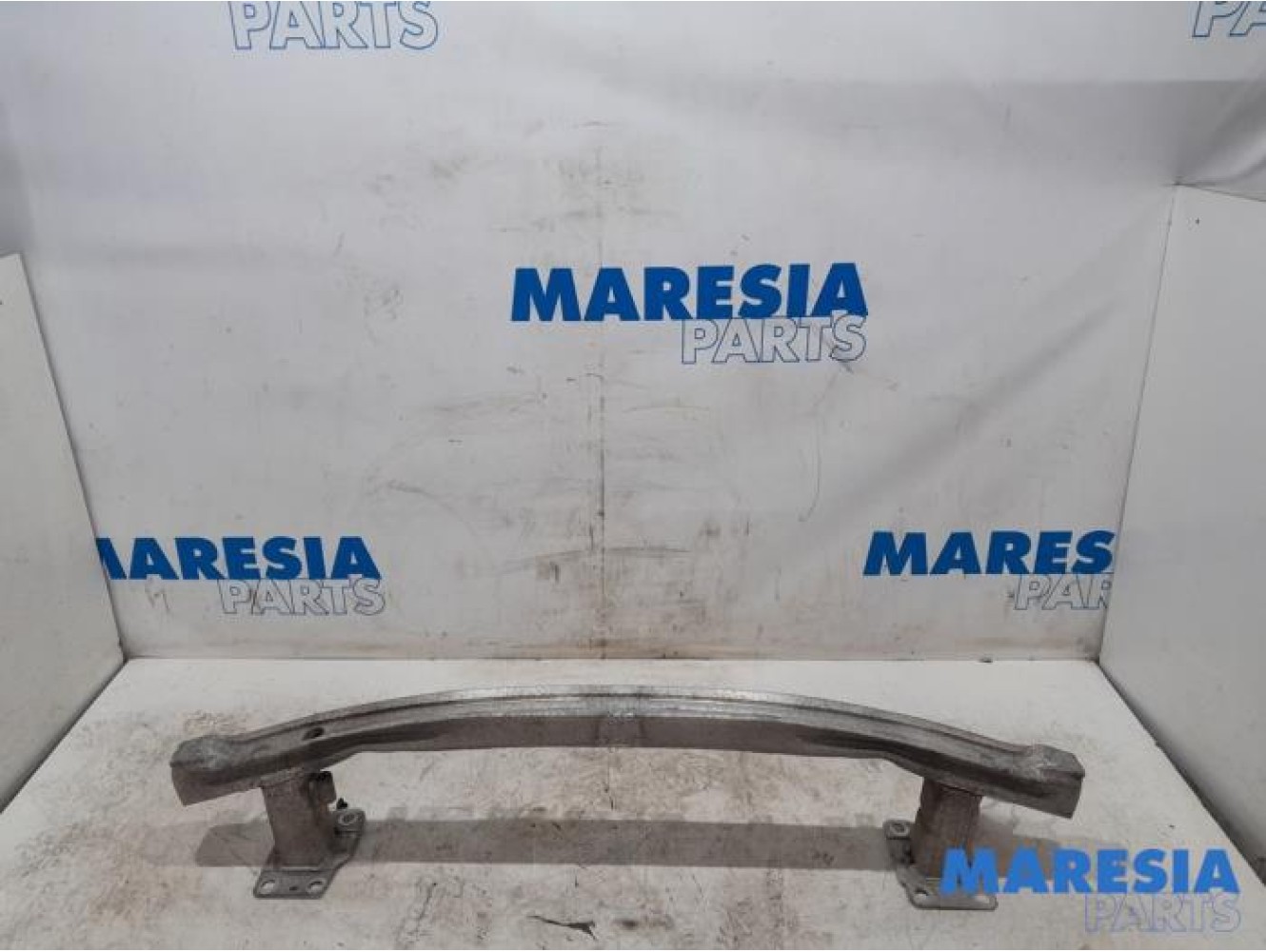 Renault - Scenic - Front bumper frame
