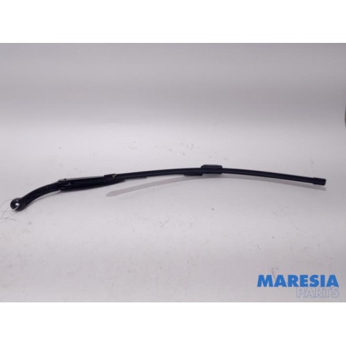 Fiat - Panda - Front wiper arm