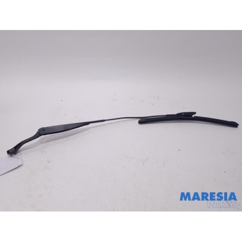 Fiat - Panda - Front wiper arm