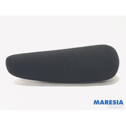 Peugeot - 307 - Armrest