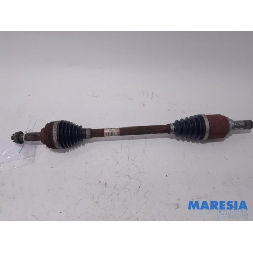 Renault - Clio - Front drive shaft, left