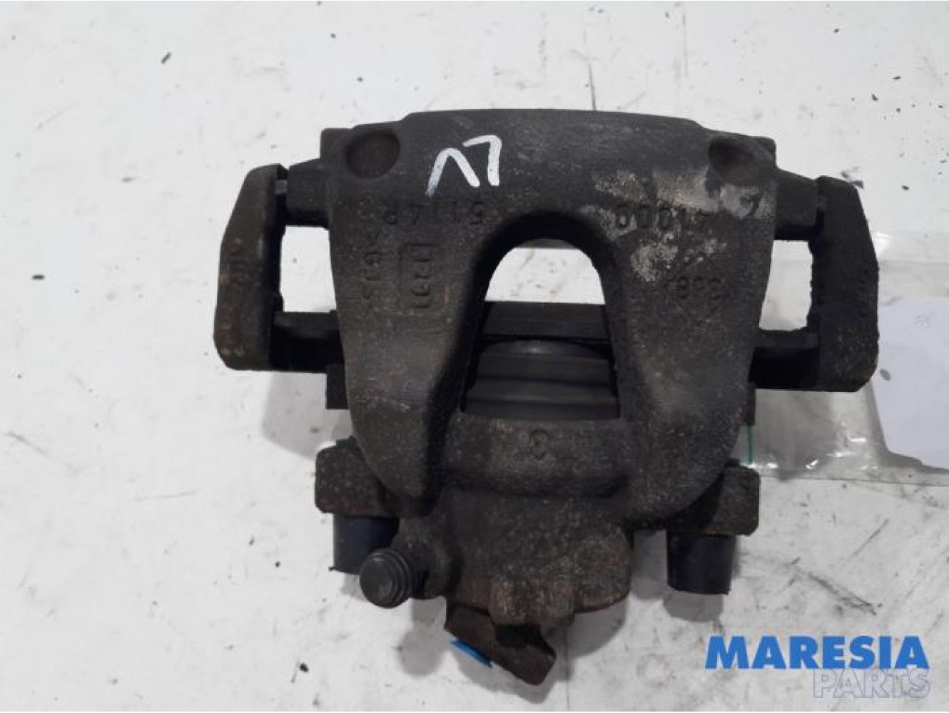 Renault - Clio - Front brake calliper, left