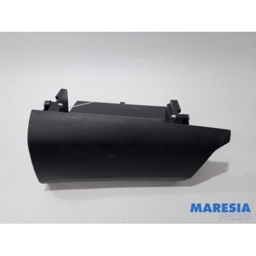 Peugeot - Expert - Glovebox
