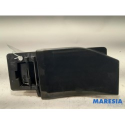 Renault - Trafic - Tank cap cover