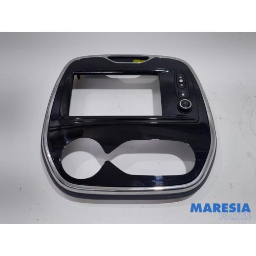 Renault - Captur - Radio omlijsting