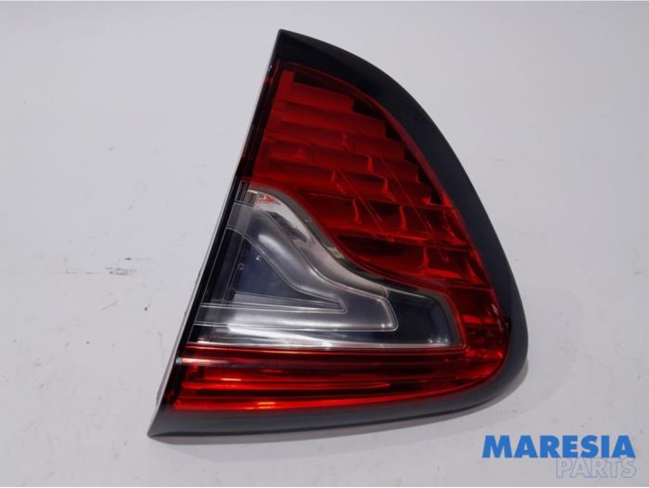Renault - Captur - Taillight, right