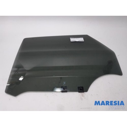 Renault - Captur - Rear door window 4-door, left