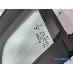 Renault - Captur - Quarter light, front right
