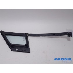 Renault - Captur - Quarter light, front right