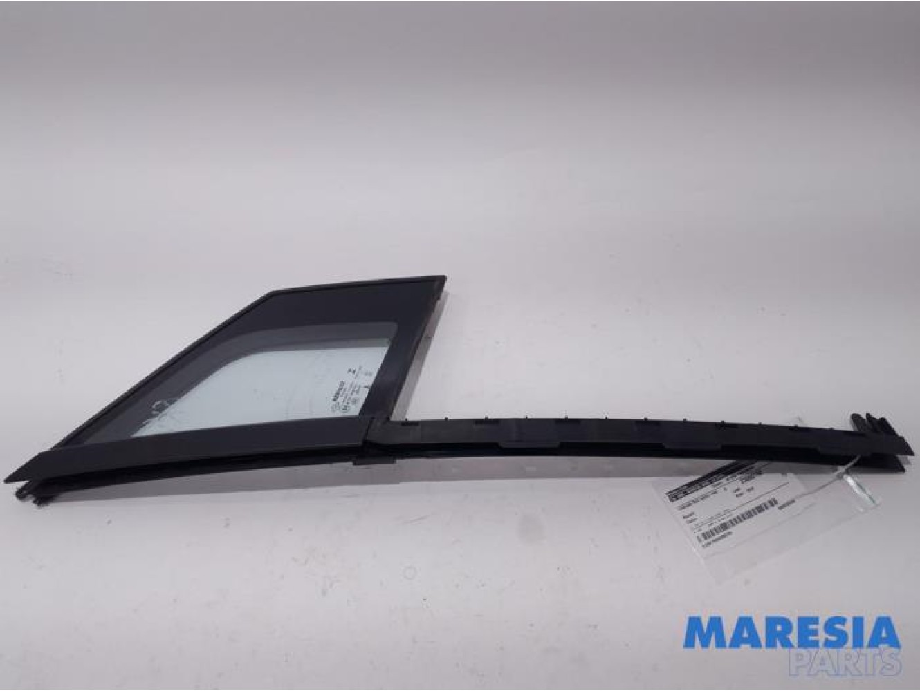 Renault - Captur - Quarter light, front right