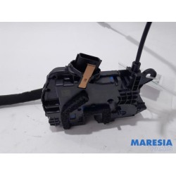 Renault - Captur - Rear door lock mechanism 4-door, left