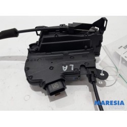 Renault - Captur - Rear door lock mechanism 4-door, left