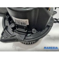 Renault - Captur - Heating and ventilation fan motor