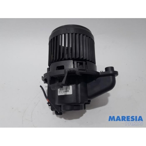 Renault - Captur - Heating and ventilation fan motor