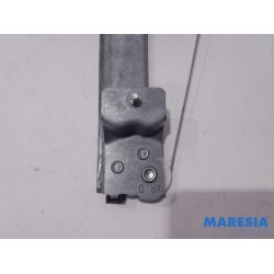 Renault - Captur - Rear door window mechanism 4-door, right