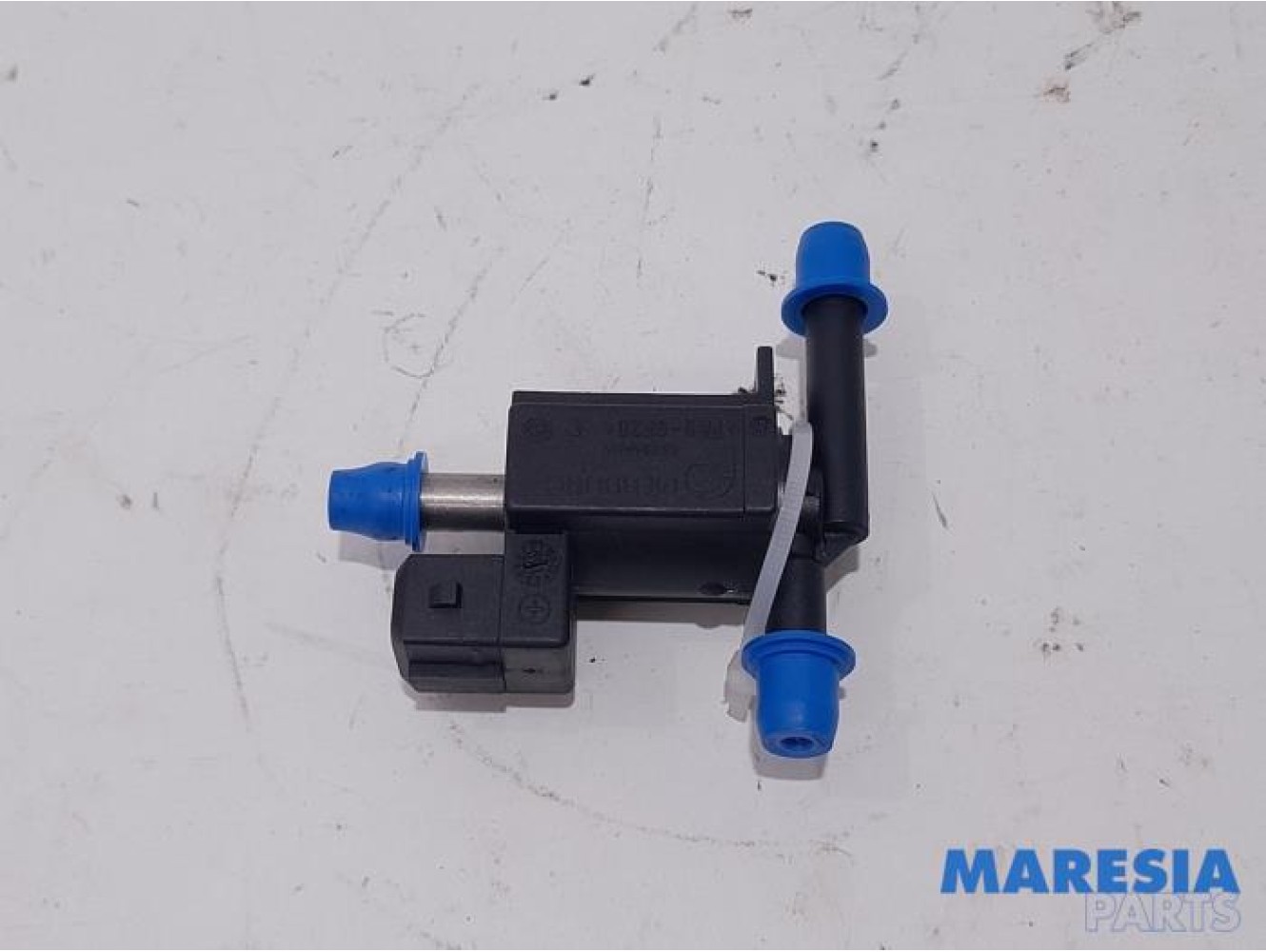 Renault - Captur - Vacuum valve