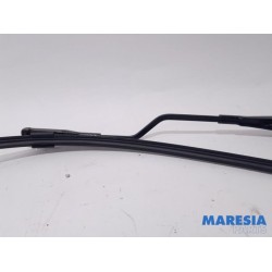 Fiat - Punto - Front wiper arm