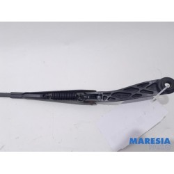 Fiat - Punto - Front wiper arm