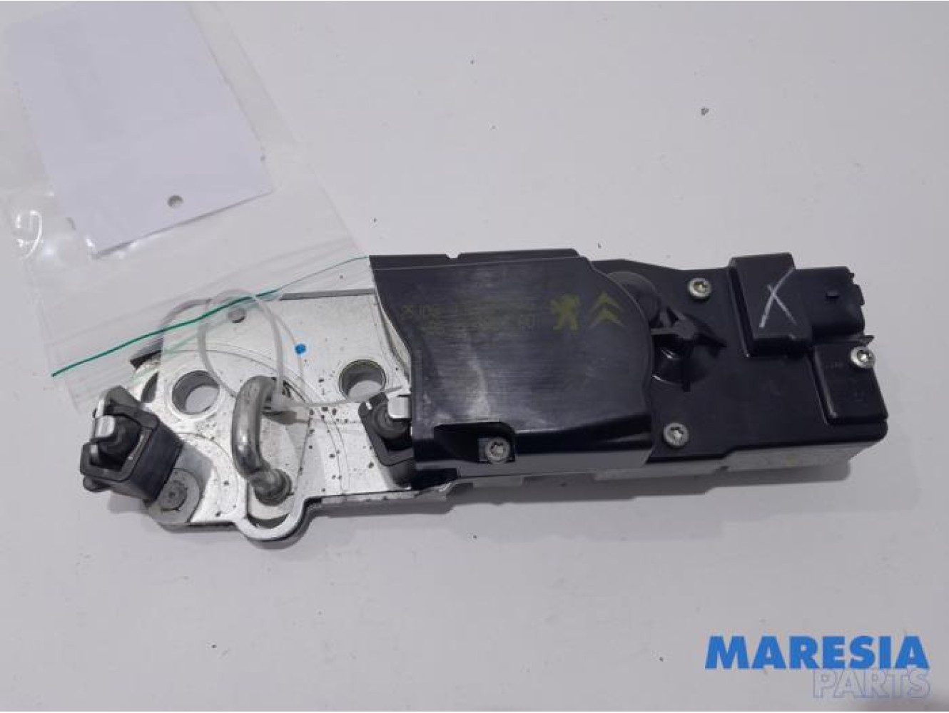 Citroen - C5 - Tailgate lock mechanism